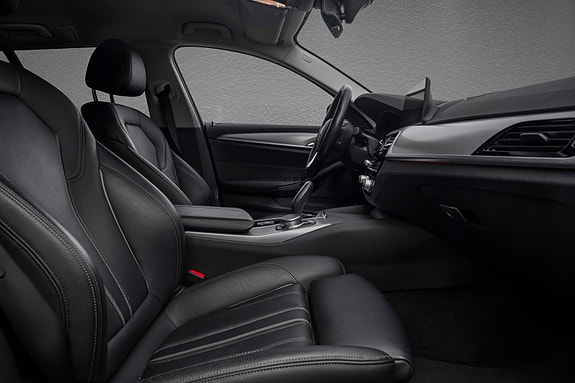 BMW 530i 24 of 29