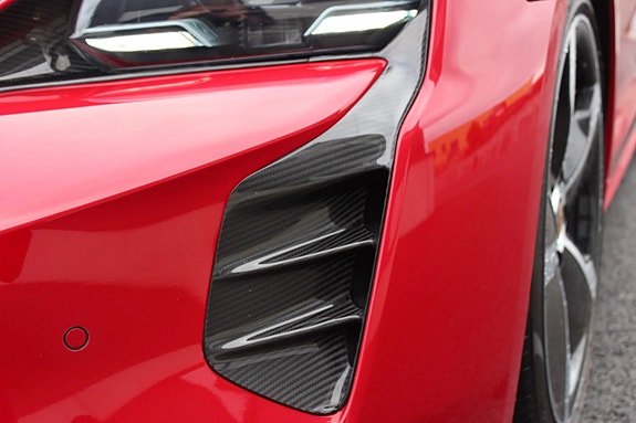 Porsche Taycan 10 of 30