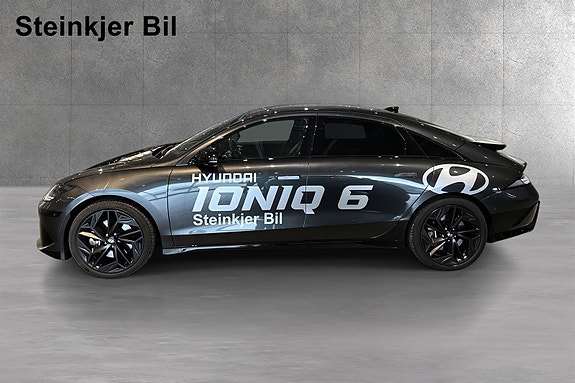 Hyundai Ioniq 6 2 of 5