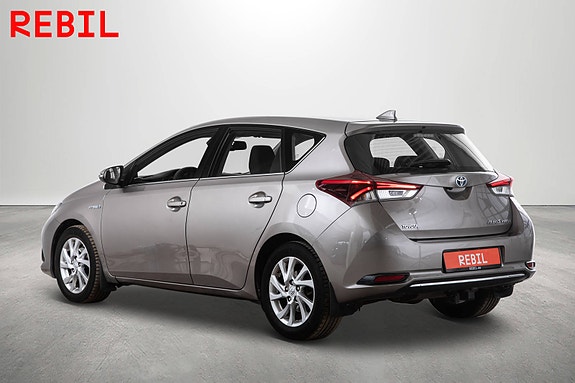 Toyota Auris 5 of 5
