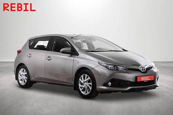 Toyota Auris 4 of 5