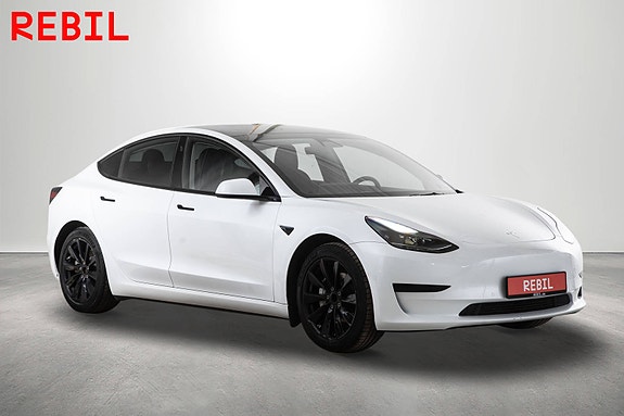 Tesla Model 3 4 of 5