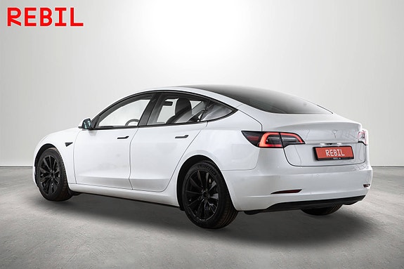 Tesla Model 3 5 of 5
