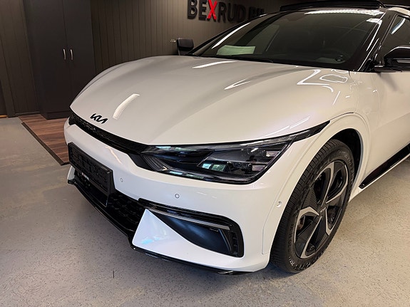 Kia EV6 5 of 5