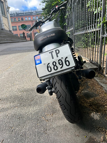 Moto Guzzi V7 III Rough 3 of 5