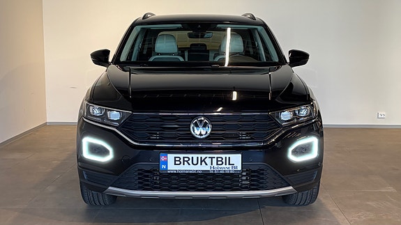 Volkswagen T-Roc 2 of 30