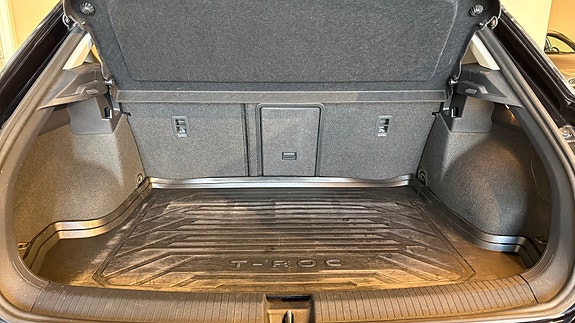 Volkswagen T-Roc 29 of 30