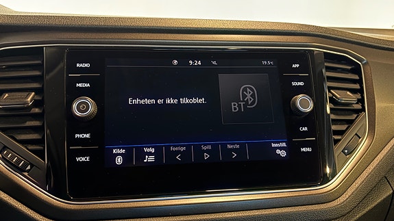 Volkswagen T-Roc 21 of 30