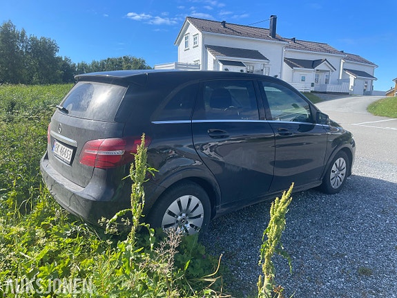 Mercedes-Benz B-Klasse 4 of 5