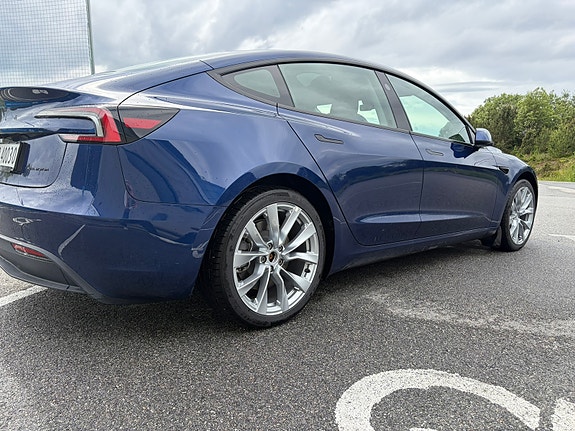Tesla Model 3 5 of 5