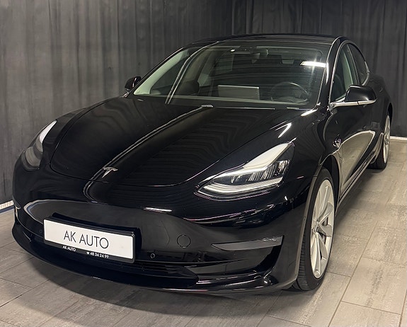 Tesla Model 3 3 of 5