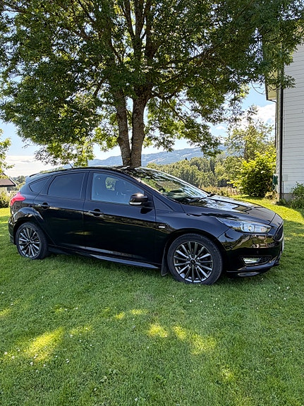 Ford Focus 4 of 5