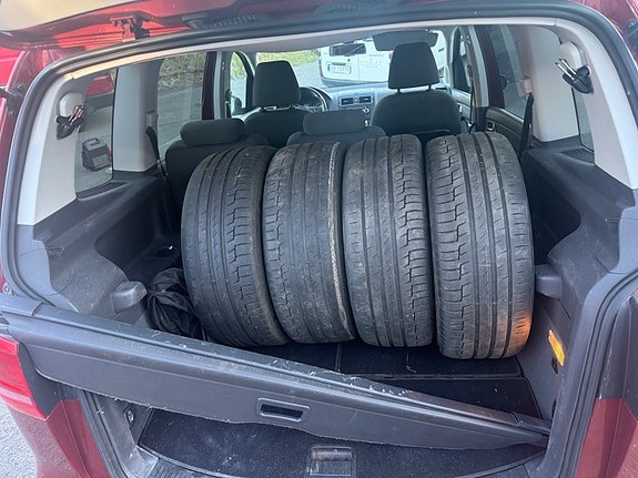 Volkswagen Touran 5 of 5