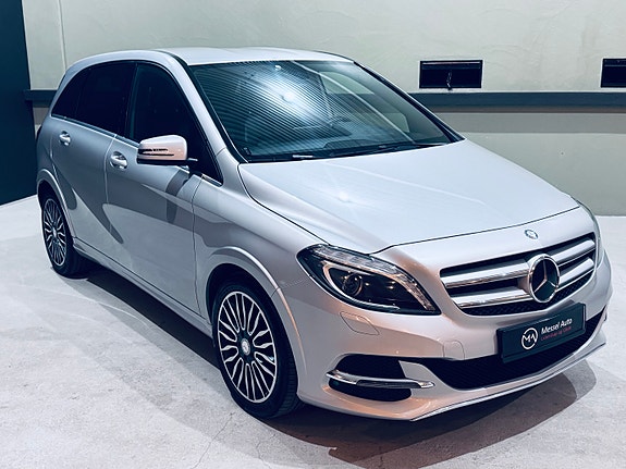 Mercedes-Benz B250 e 3 of 5