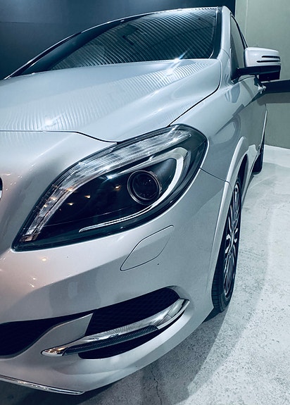 Mercedes-Benz B250 e 4 of 5