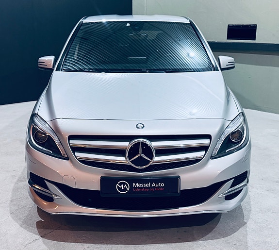 Mercedes-Benz B250 e 2 of 5