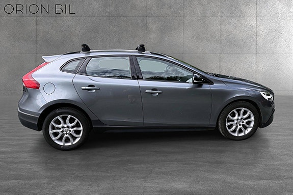Volvo V40 Cross Country 4 of 5