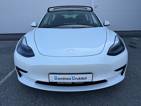 Tesla Model 3 3 of 5