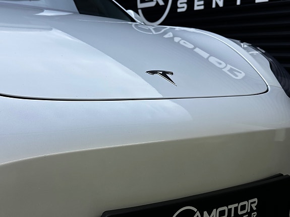 Tesla Model 3 5 of 5