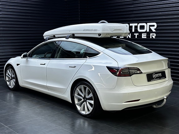 Tesla Model 3 2 of 5