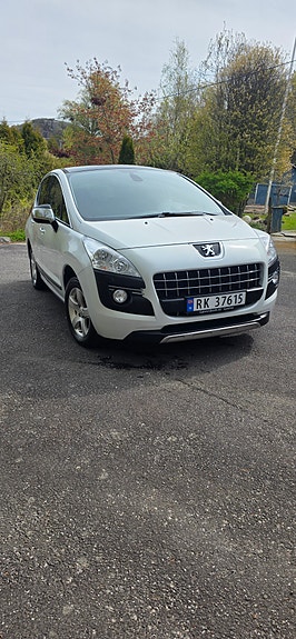 Peugeot 3008 3 of 5