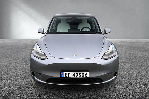 Tesla Model Y 2 of 5
