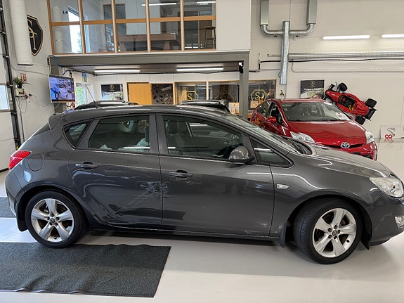 Opel Astra 5 of 5