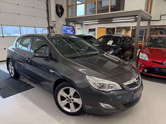 Opel Astra 4 of 5