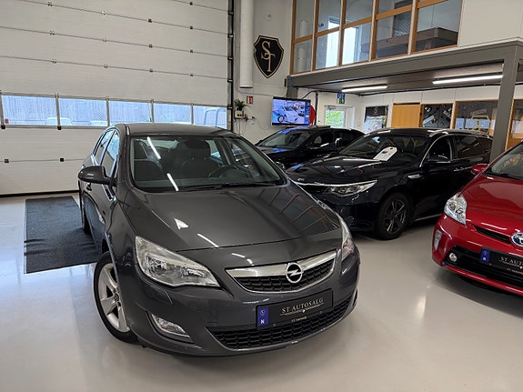 Opel Astra 3 of 5
