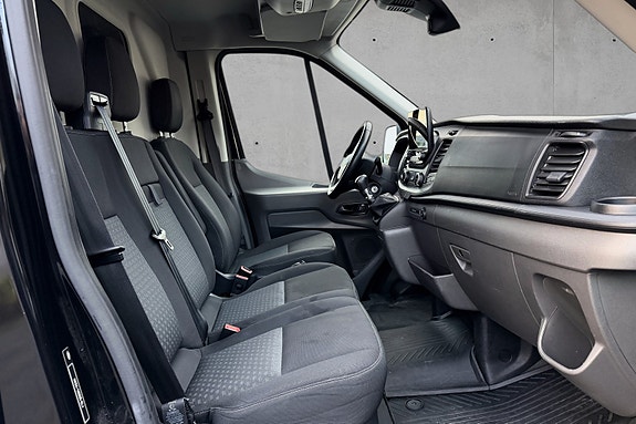 Ford Transit 13 of 22