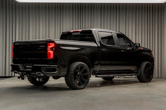 Chevrolet Silverado 5 of 5