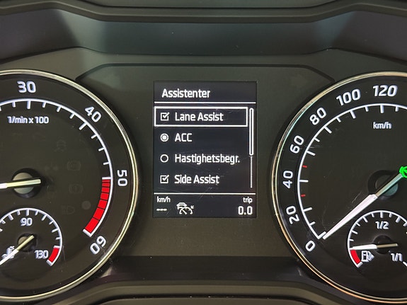 Skoda Superb 24 of 30