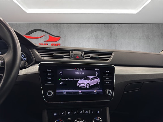 Skoda Superb 16 of 30