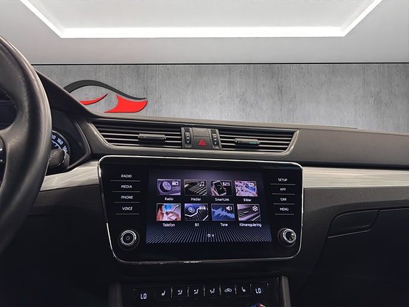Skoda Superb 17 of 30