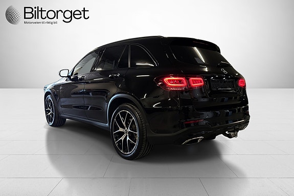 Mercedes-Benz GLC300 e 7 of 30