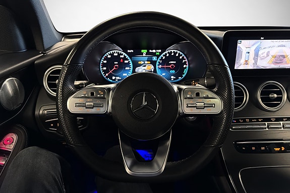 Mercedes-Benz GLC300 e 19 of 30