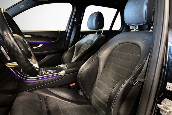 Mercedes-Benz GLC300 e 12 of 30