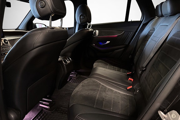 Mercedes-Benz GLC300 e 14 of 30