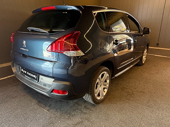 Peugeot 3008 3 of 5