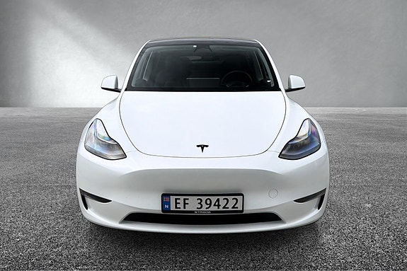 Tesla Model Y 2 of 5