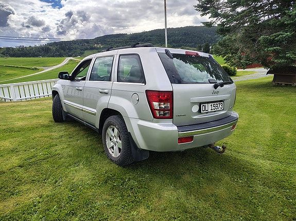 Jeep Grand Cherokee 5 of 5
