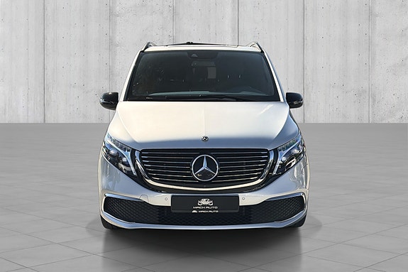 Mercedes-Benz EQV300 2 of 5