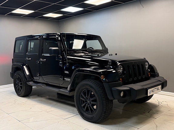 Jeep Wrangler 2 of 5
