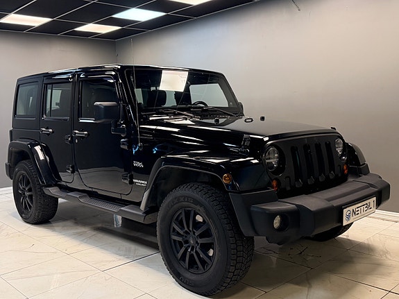 Jeep Wrangler 3 of 5