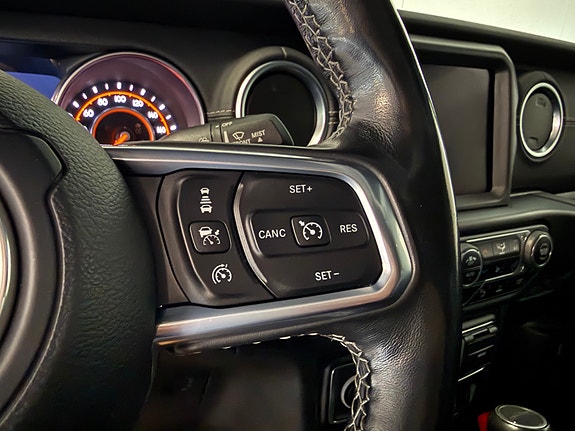 Jeep Gladiator 17 of 27