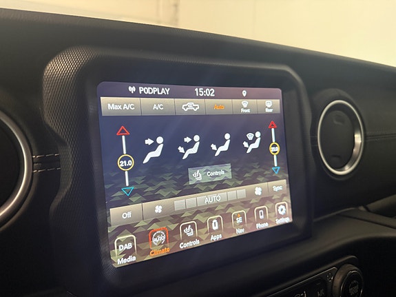 Jeep Gladiator 24 of 27