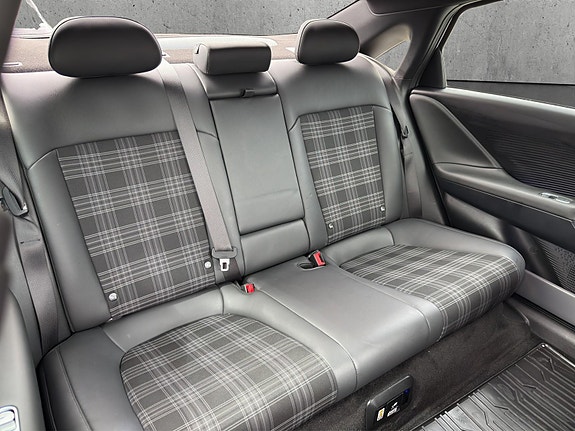 Hyundai Ioniq 6 17 of 21