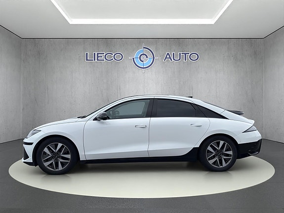 Hyundai Ioniq 6 2 of 21