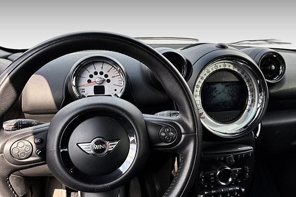 MINI Countryman Cooper D 11 of 14
