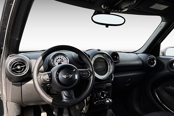 MINI Countryman Cooper D 8 of 14
